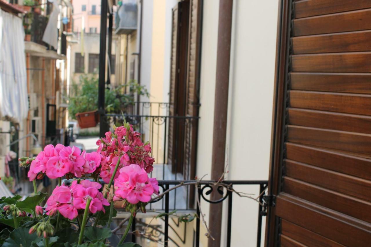 Casa Clo Alla Cattedrale Палермо Екстериор снимка